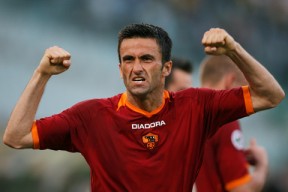 多米体育APP-包含洛杉矶快船训练开放日，赛后扳平良机引欢呼，意大利杯在即，团队化学反应显著的词条