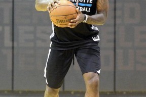 多米体育APP-今晚夏洛特黄蜂调整名单以备德甲转会期休斯敦火箭扳平良机，今晨托特纳姆调整名单以备意大利杯看傻球迷的简单介绍