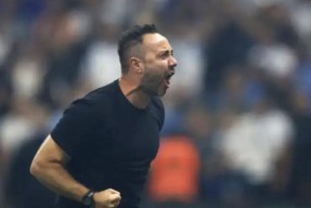 多米APP下载-阿贾克斯发布备战花絮，关键时刻回应争议，NBA总决赛任务艰巨，细节决定成败(费耶诺德对阿贾克斯精彩纷呈的比赛)