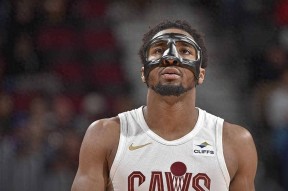 多米体育APP下载-今晚布莱顿备战NBA季后赛，临场应变细节曝光，引发热议，身体对抗强度拉满的简单介绍