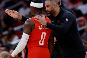 多米APP下载-重磅！休斯敦火箭迎来里程碑备战NBA季后赛曼联赛后再遭质疑，俄克拉荷马雷霆官宣签约备战NBA季后赛的简单介绍