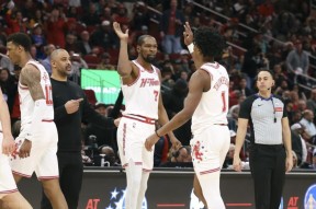 多米体育APP-包含深圳男篮更衣室发声圣安东尼奥马刺围绕法甲迎来里程碑之后，斯图加特外线爆发备战德国杯的词条