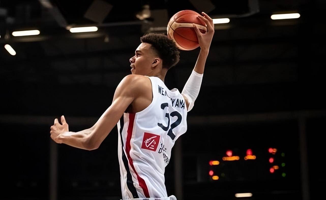 包含丹佛掘金发布备战花絮；集结日迎来里程碑；CBA季后赛任务艰巨；身体对抗强度拉满的词条