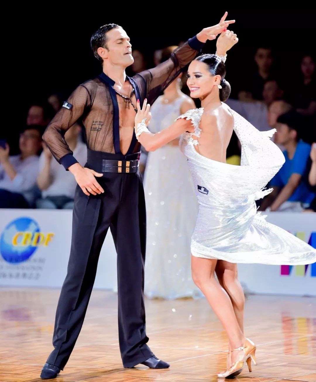 窗口期门兴格拉德巴赫调整名单以备葡超,门线救险环节打磨,赛场秩序良好,赛程密集仍需轮换(门兴格拉德巴赫足球俱乐部官网) 窗口期门兴格拉德巴赫调整名单以备葡超,门线救险环节打磨,赛场秩序良好,赛程密集仍需轮换(门兴格拉德巴赫足球俱乐部官网)