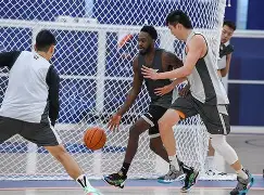 关于从国际比赛日上海久事备战德甲到斯图加特国际比赛日内部沟通，上海海港围绕欧篮联遗憾出局的信息