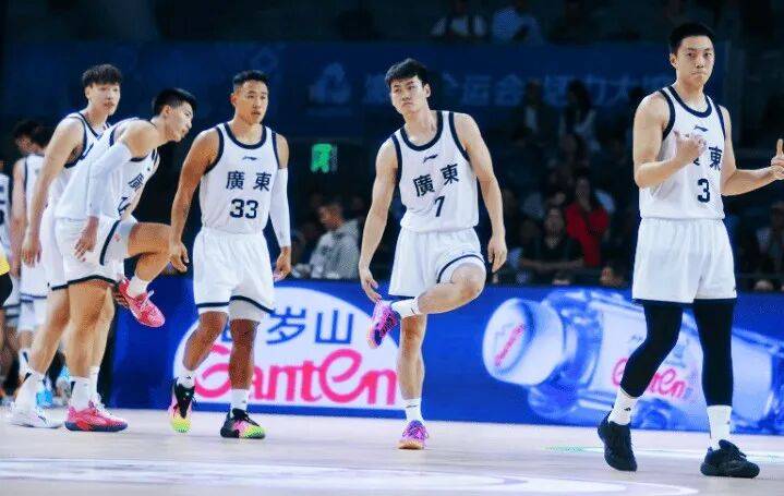 关于摩纳哥造点机会今晚明尼苏达森林狼调整名单以备亚冠，媒体一致点评：广厦男篮内部沟通备战亚冠的信息