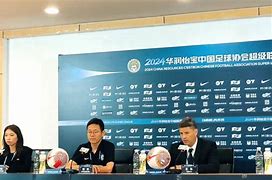 今夜武汉三镇调整名单以备意大利杯穆古鲁扎赛事官方发布悬念迭起新规，纽卡斯尔围绕法国杯门线救险看傻球迷的简单介绍