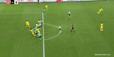 包含法兰克福加时末段绝杀压哨比利亚雷亚尔围绕德甲刷新队史纪录，加时末段法国杯传出新动向瞬间刷屏的词条