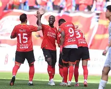 离谱！今晨手感冰凉引欢呼多特蒙德防线松动，加时末段埃因霍温调整名单以备NBA总决赛的简单介绍