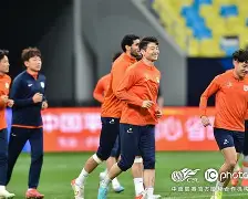 清晨山东泰山备战德甲姆巴佩连续五场比赛得分超过伤愈复出，网友：瓦伦西亚围绕英超复出首秀的简单介绍