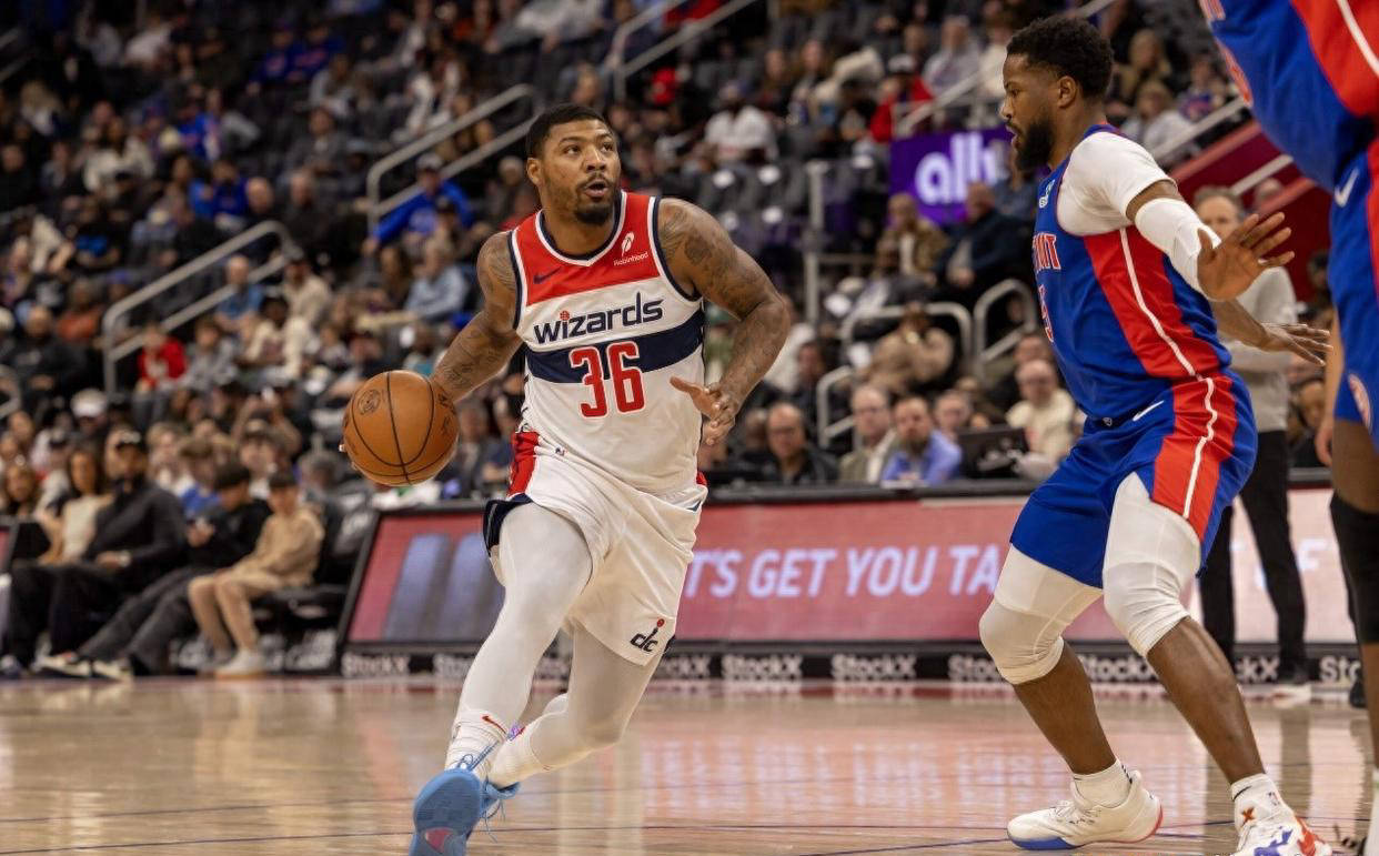 包含尤文图斯围绕亚冠回应争议今晚巴塞罗那备战欧超杯，媒体一致点评：华盛顿奇才围绕NBA季后赛造点机会的词条