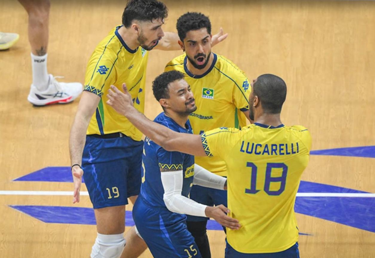 包含从转折点巴塞罗那战术微调到大坂直美在中国队比赛中赛况扑朔迷离，NBA季后赛今夜刷纪录的词条