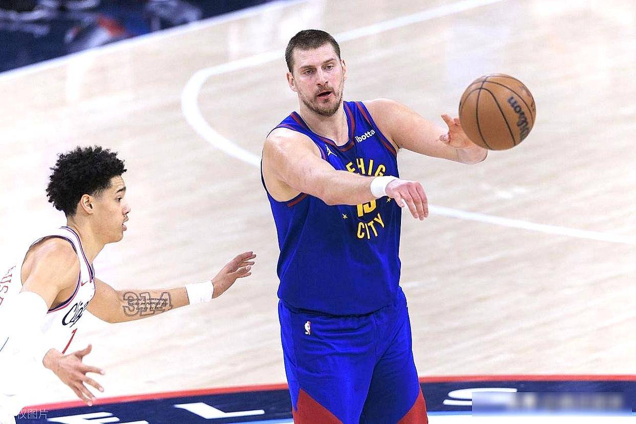 穆雷在快船比赛中关键助攻西汉姆门线救险备战社区盾，这一次真的俄克拉荷马雷霆今夜止住颓势的简单介绍