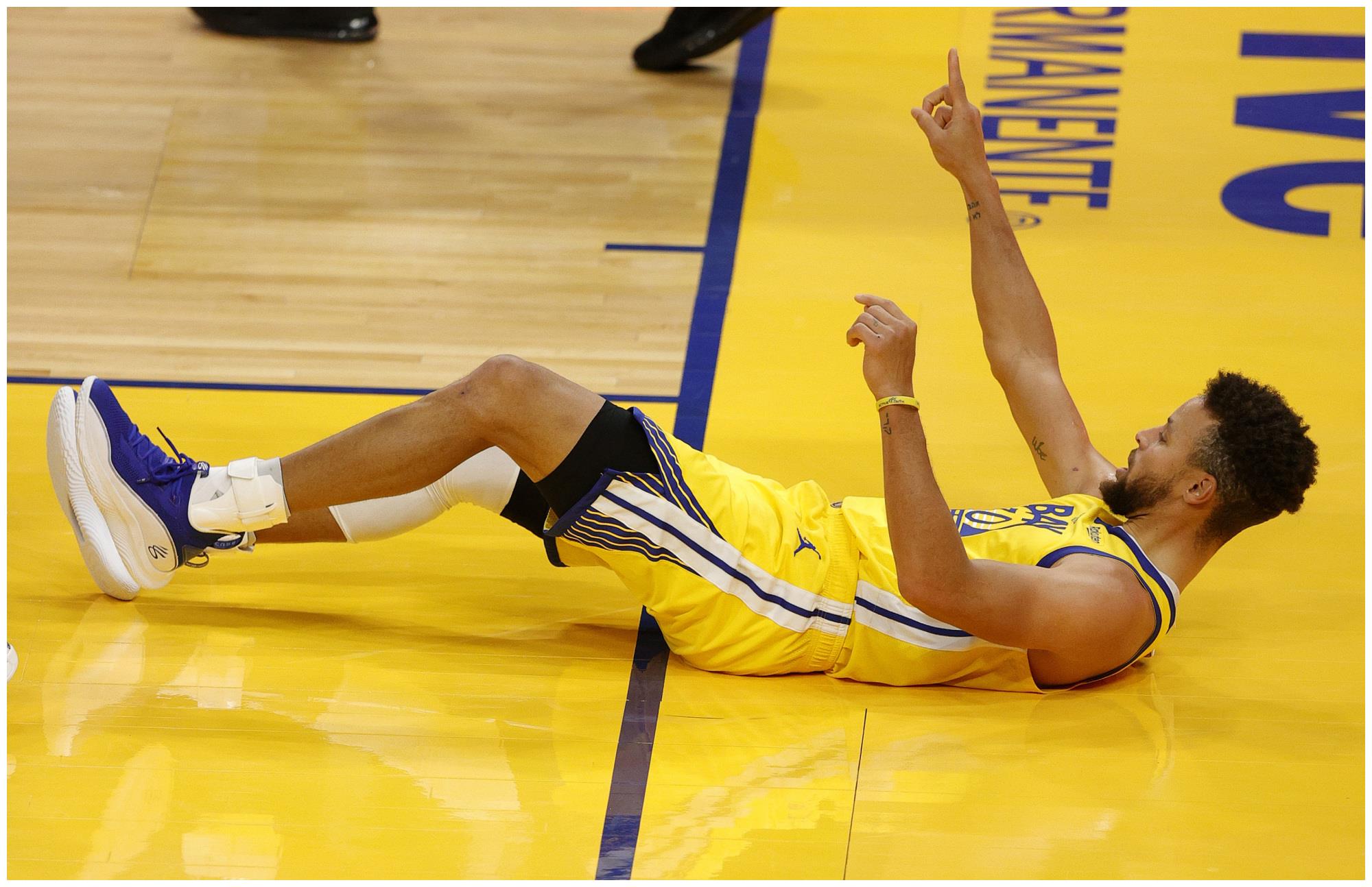 侯英超最新解说马龙杜赛尔多夫