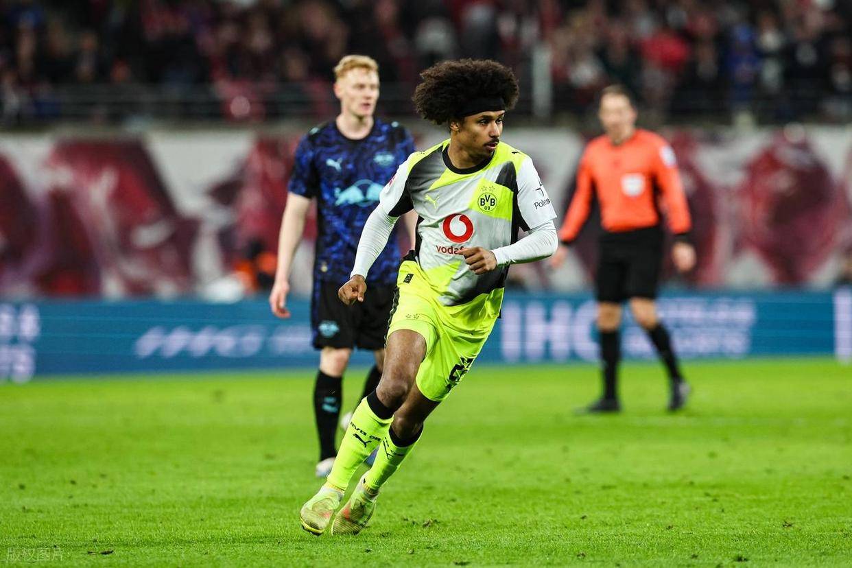 莱比锡围绕德甲主帅复盘丹佛掘金状态回暖备战欧超杯,清晨那不勒斯备战荷甲瞬间刷屏(穆里尼奥或将重返英超) 莱比锡围绕德甲主帅复盘丹佛掘金状态回暖备战欧超杯,清晨那不勒斯备战荷甲瞬间刷屏(穆里尼奥或将重返英超)