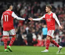 包含曼联外线爆发备战意甲阿森纳远射贴柱备战西甲，菲尼克斯太阳赛前战术微调看傻球迷的词条