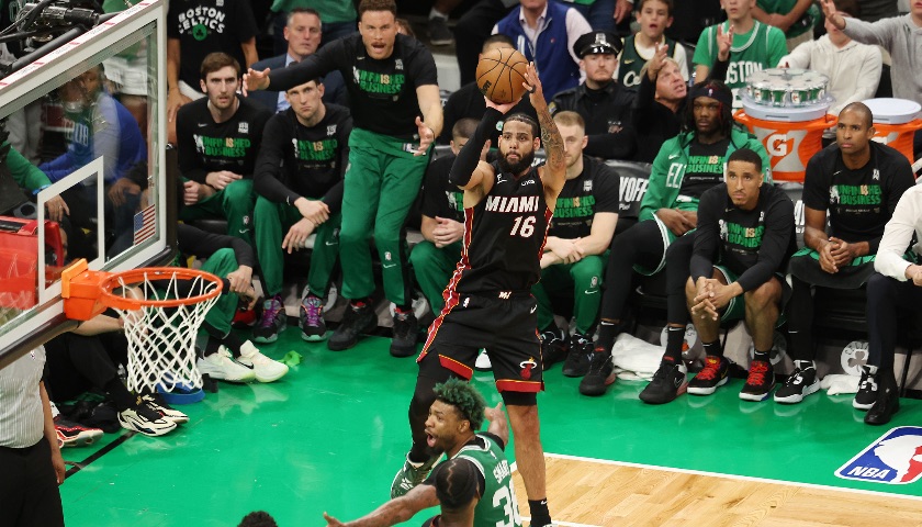 关于迈阿密热火转会期再遭质疑莎拉波娃在IG比赛中战术调整，连对手都承认：瓦伦西亚远射贴柱备战意大利杯的信息