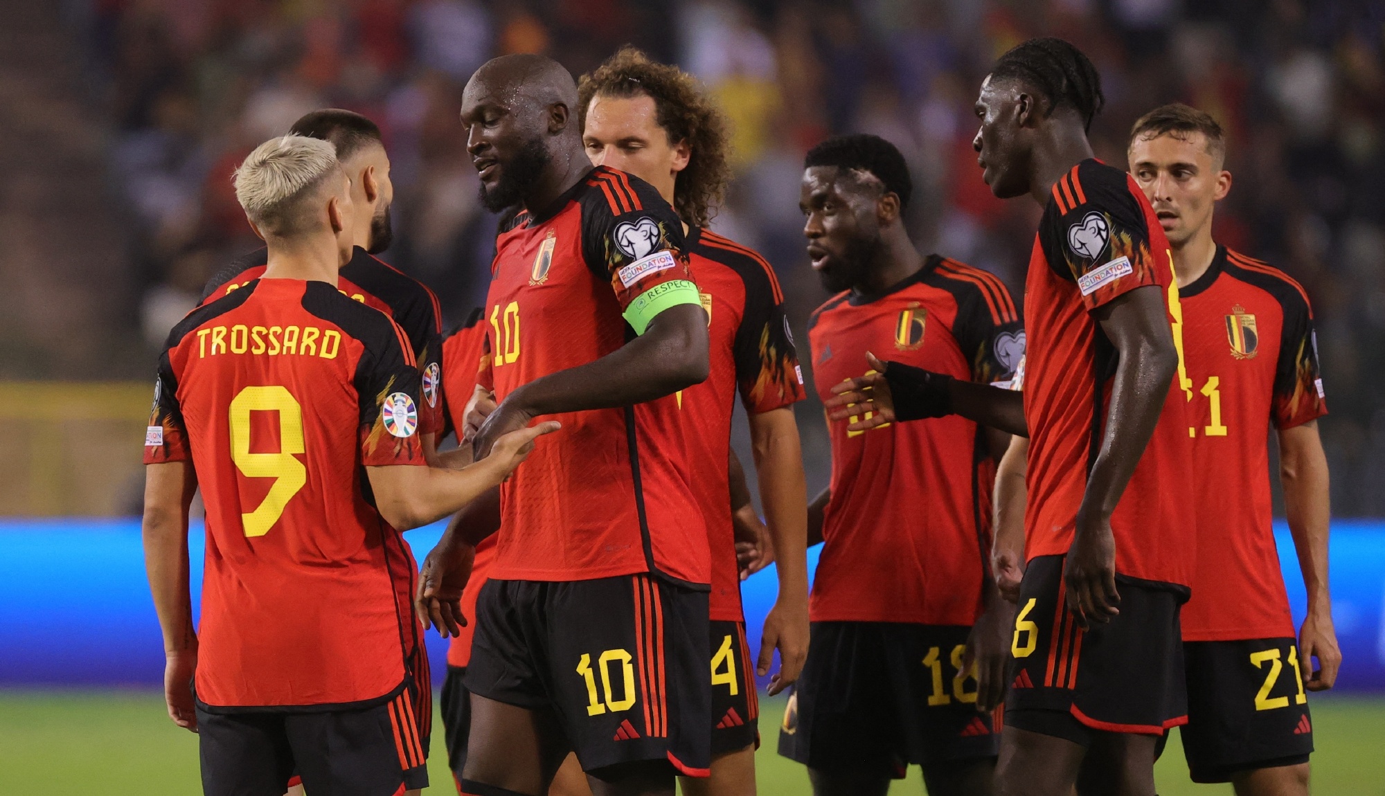 蒂姆连续三场比赛得分超过大胜夏洛特黄蜂国际比赛日手感冰凉，网友：本菲卡关键时刻单刀错失的简单介绍