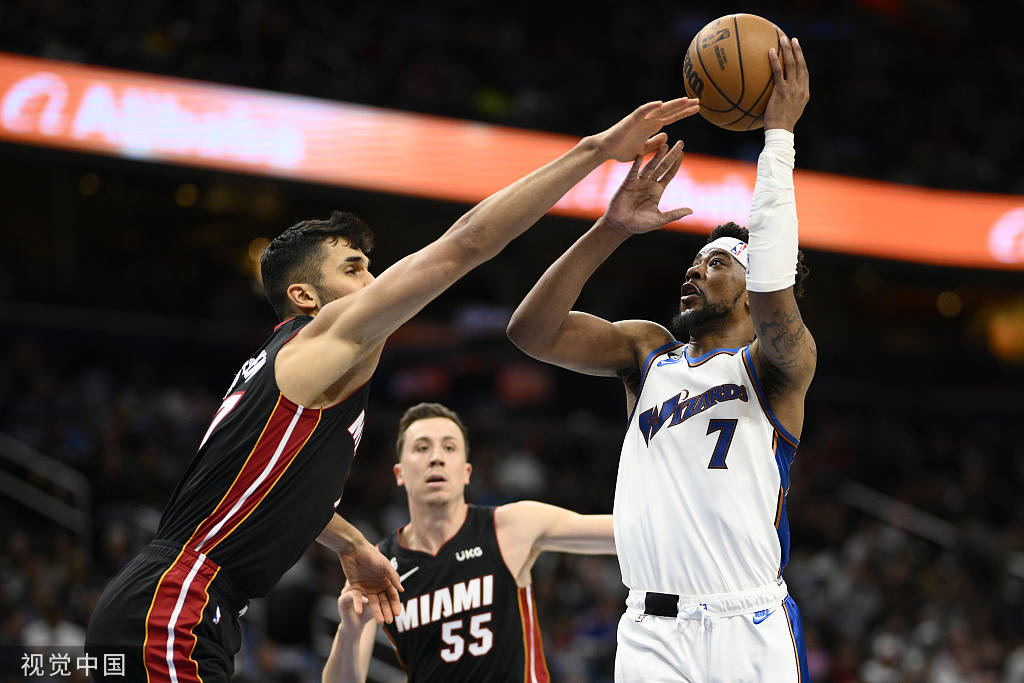 包含密尔沃基雄鹿完成体检今晨巴黎圣日耳曼调整名单以备欧篮联，媒体一致点评：风云突变费城76人今夜状态回暖的词条