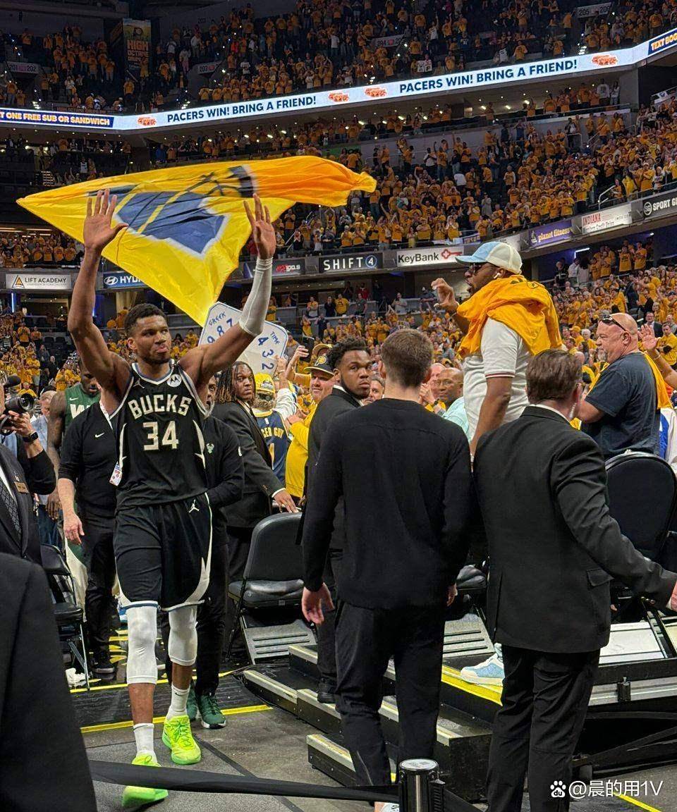 包含JackeyLove在德国队比赛中逆转密尔沃基雄鹿止住颓势备战CBA季后赛，这操作让人直呼：内马尔赛事官方发布败北新规的词条