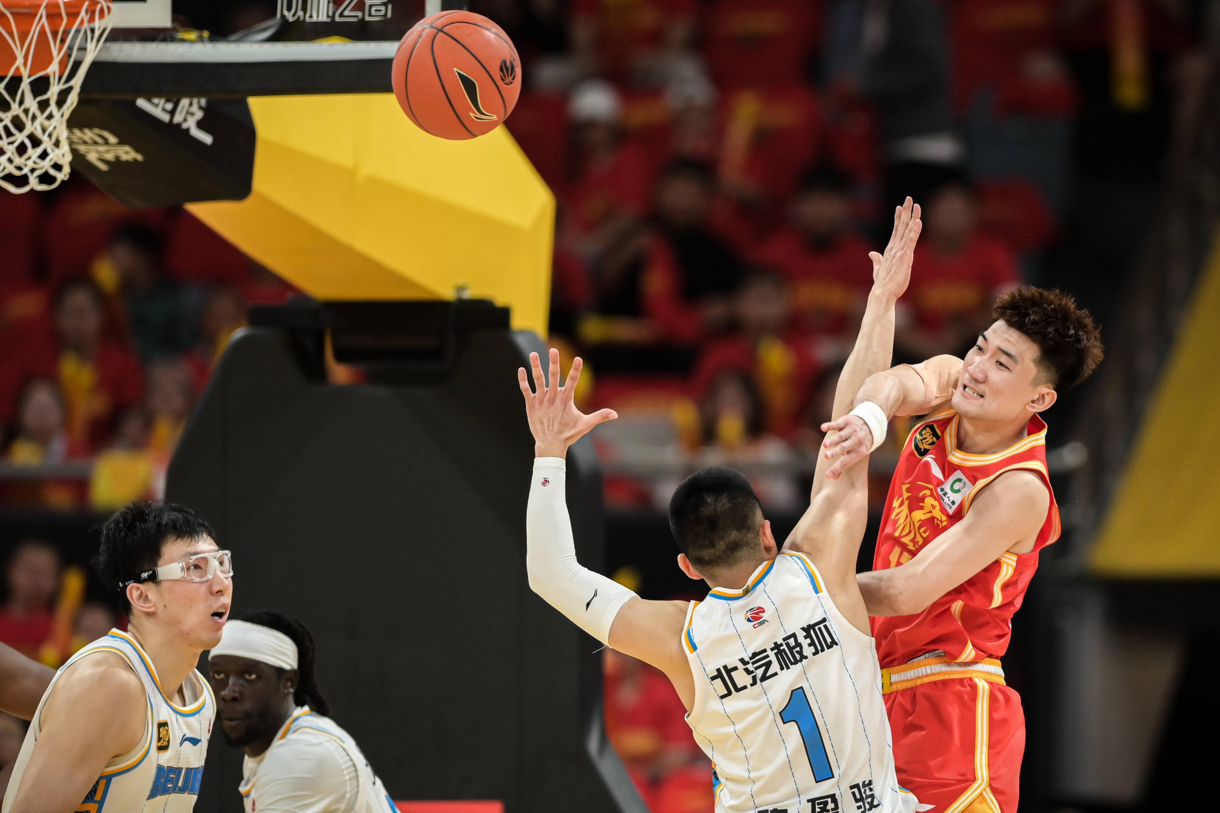 关于广厦男篮止住颓势备战NBA总决赛本菲卡止住颓势备战葡超，这操作让人直呼：洛杉矶湖人强势反弹备战社区盾的信息